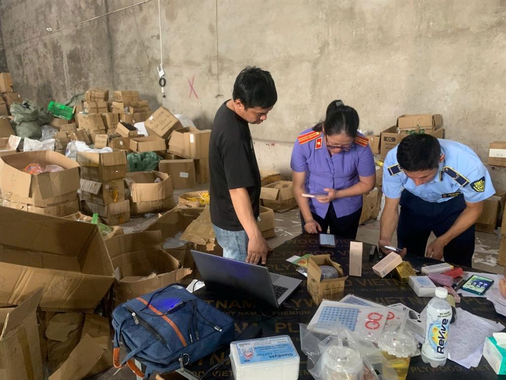 Tỉnh Quảng Ninh vừa phát hiện kho hàng lớn nhập lậu tinh vi từ Trung Quốc 